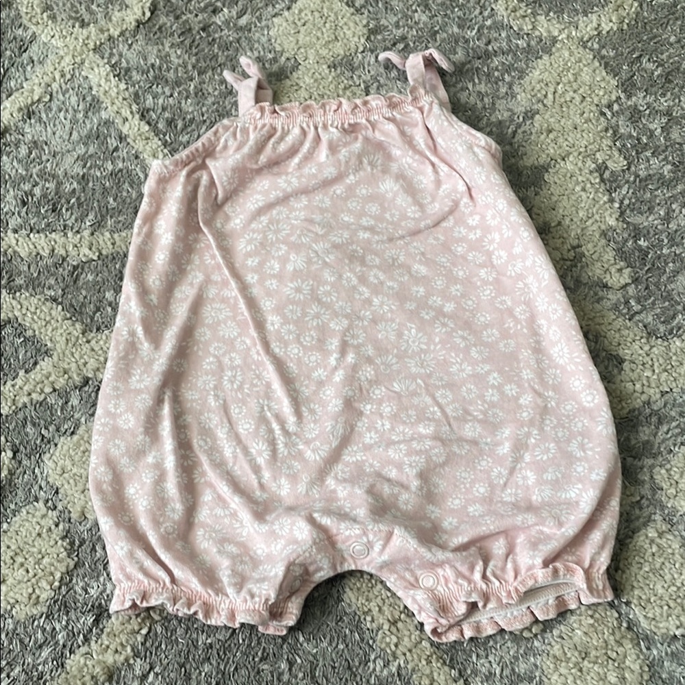❣️2 for $6 - Carter's Pink and White Bloomers with Elastic Waistband